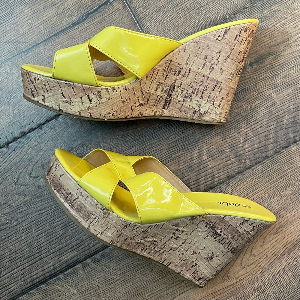 Yellow Wedges / Size 9